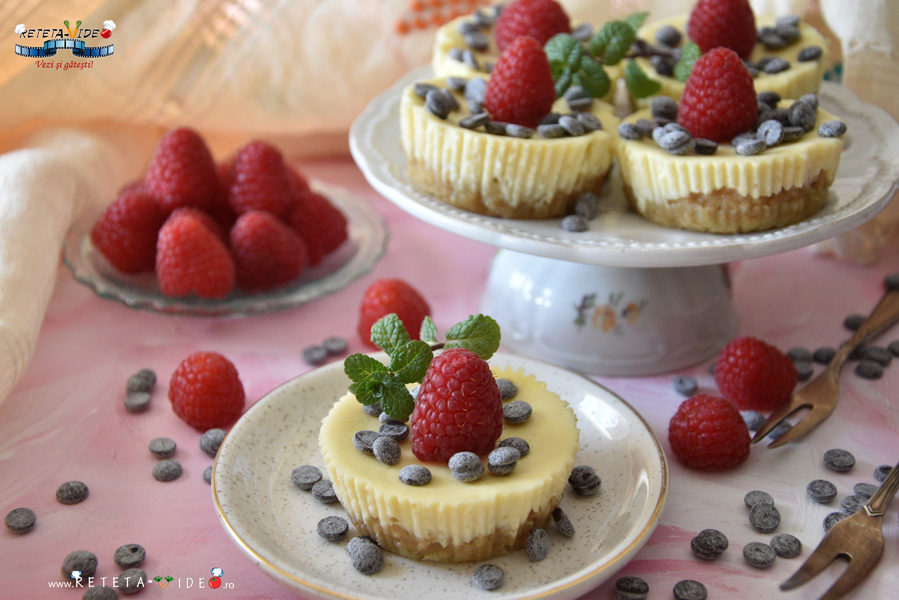 Mini Cheesecake la Cuptor Mini Cheesecake la Cuptor