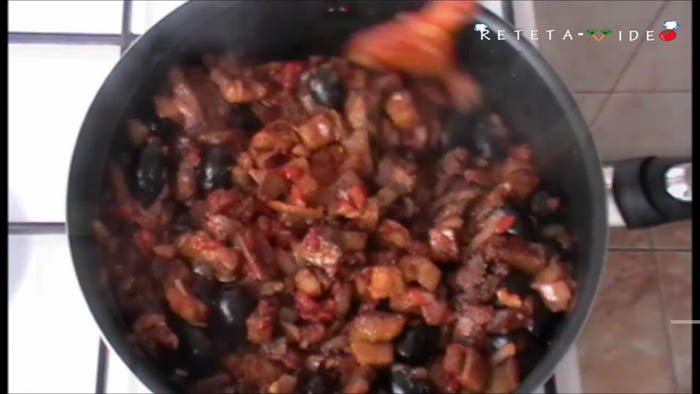 Tocanita de vinete (Caponata)