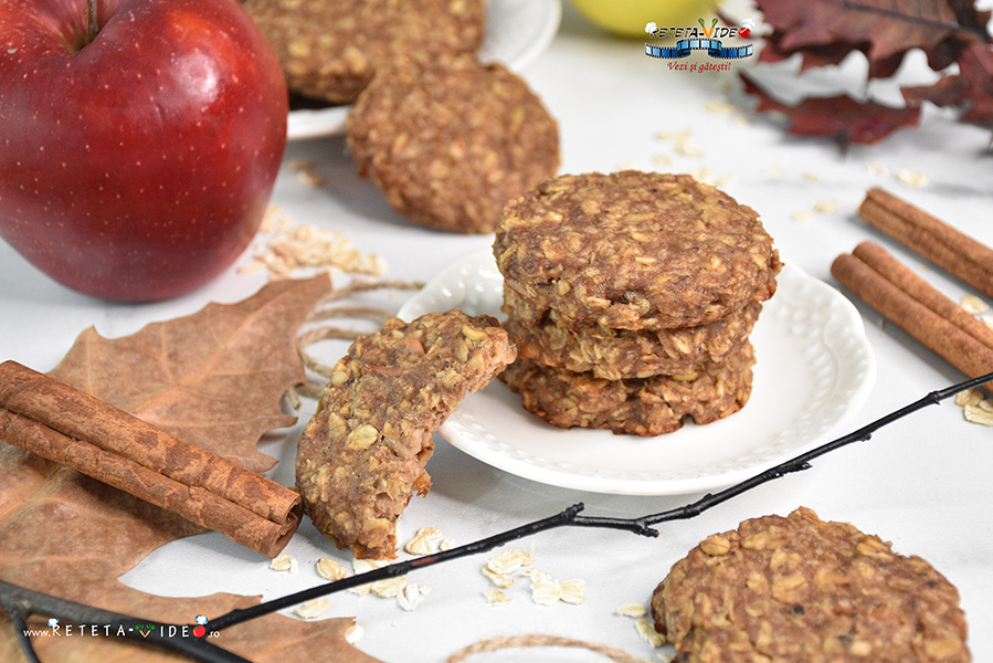 Fursecuri cu Banane, Mere si Ovaz, de Post si Fara Zahar