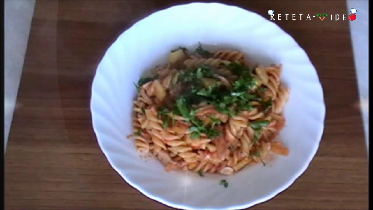 Paste cu sos de dovlecei si ciuperci