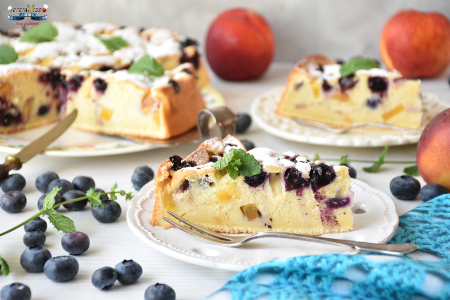 Prajitura Umeda cu Iaurt si Fructe (Afine si Piersici)