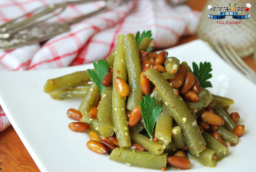 Salata de Fasole Verde cu Usturoi si Seminte de Pin