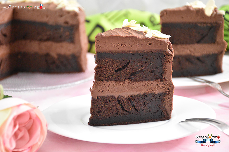 Tort cu Blat Umed de Cacao si Crema de Ciocolata si Mascarpone