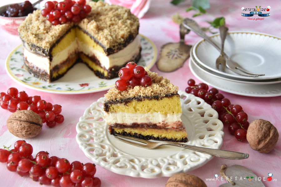 Tort Lamington-Prajitura Tavalita cu Nuca si Crema